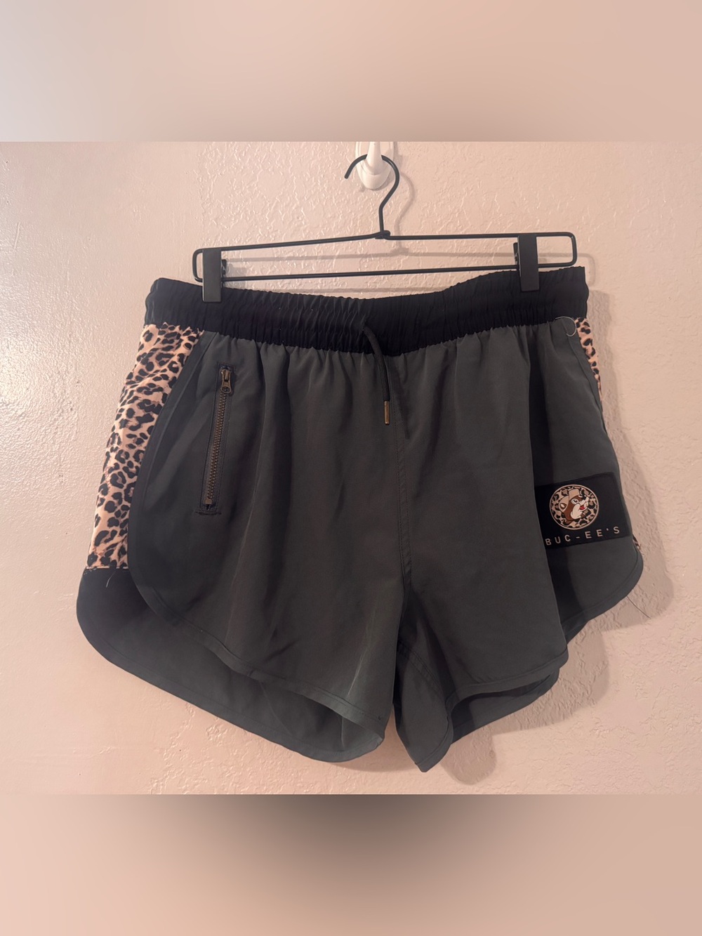 Buc-ee’s Shorts size medium with Pockets!